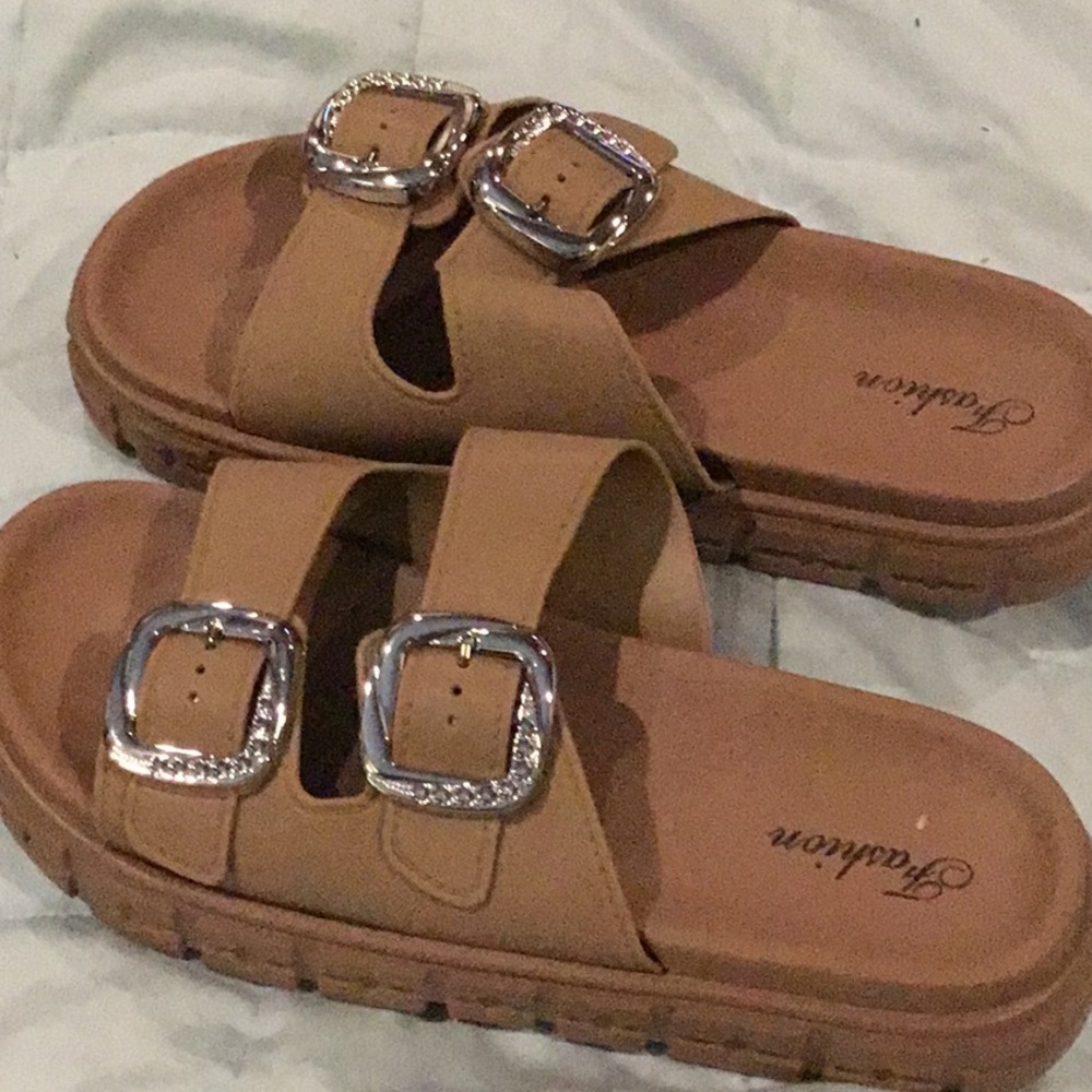 Womens Fashion Lightweight Eva Sandals Size 43 (US 10) Color Tan NEW